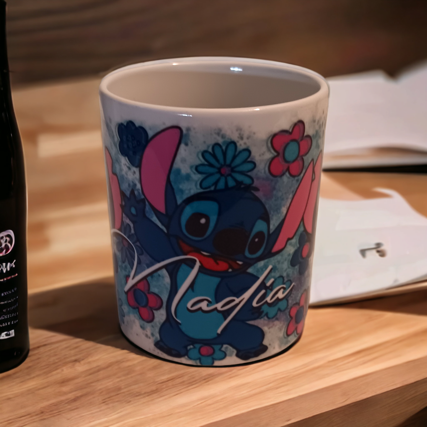"¡Taza Personalizada de Stitch: Despierta tu Magia Disney cada Mañana!"