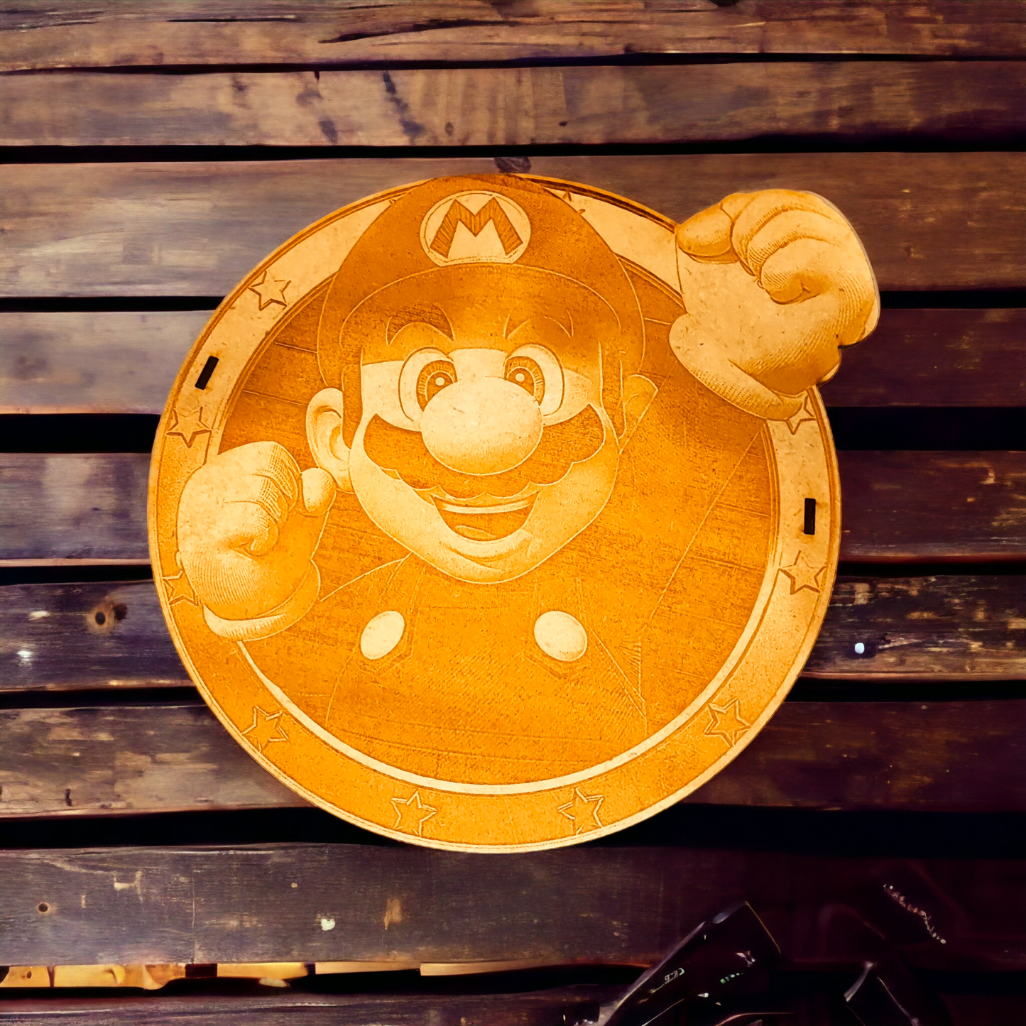 "Caja de madera redonda de Super Mario Bros: el regalo único y original que buscabas"