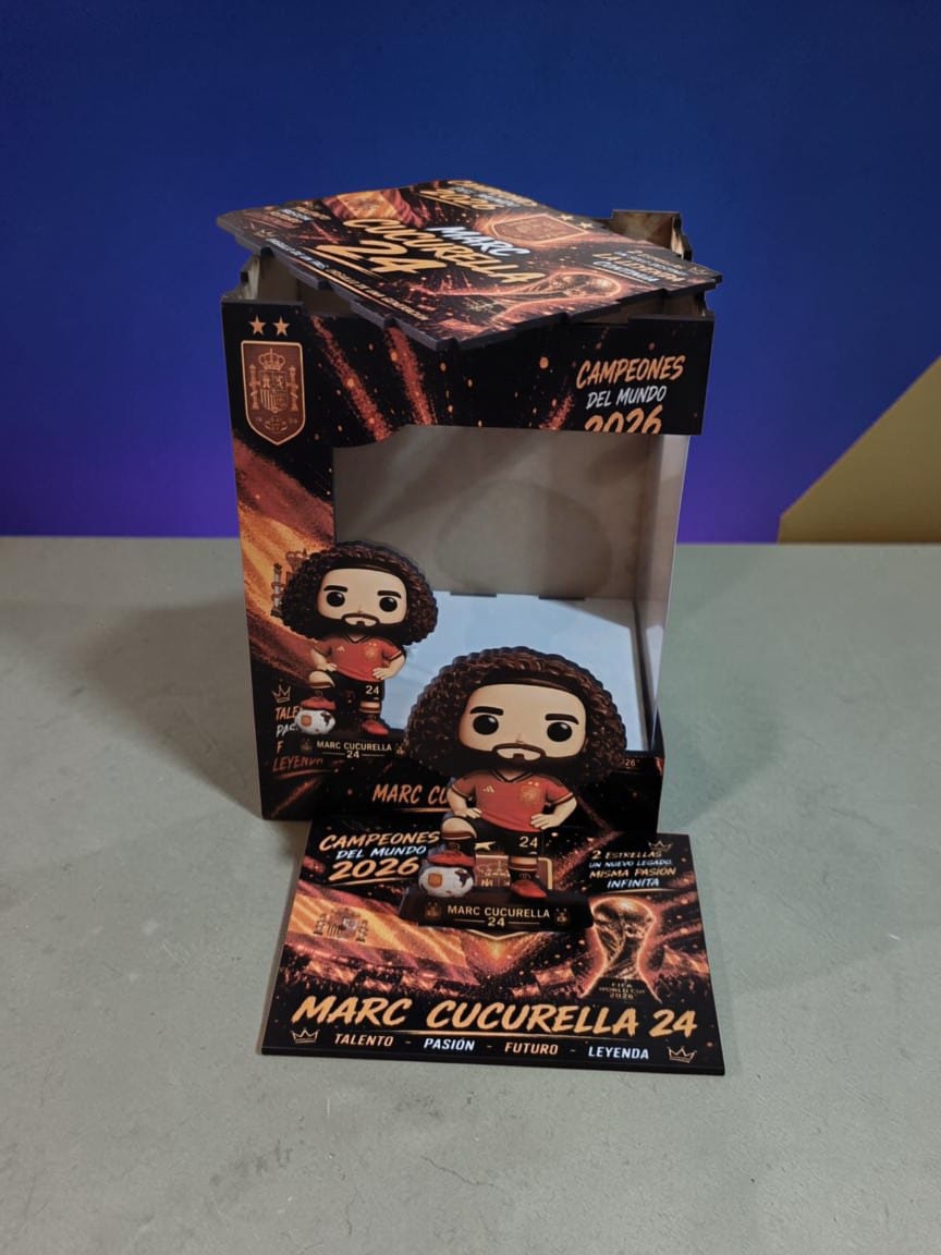 Caja Funko Personalizada de Madera Marc Cucurella 24