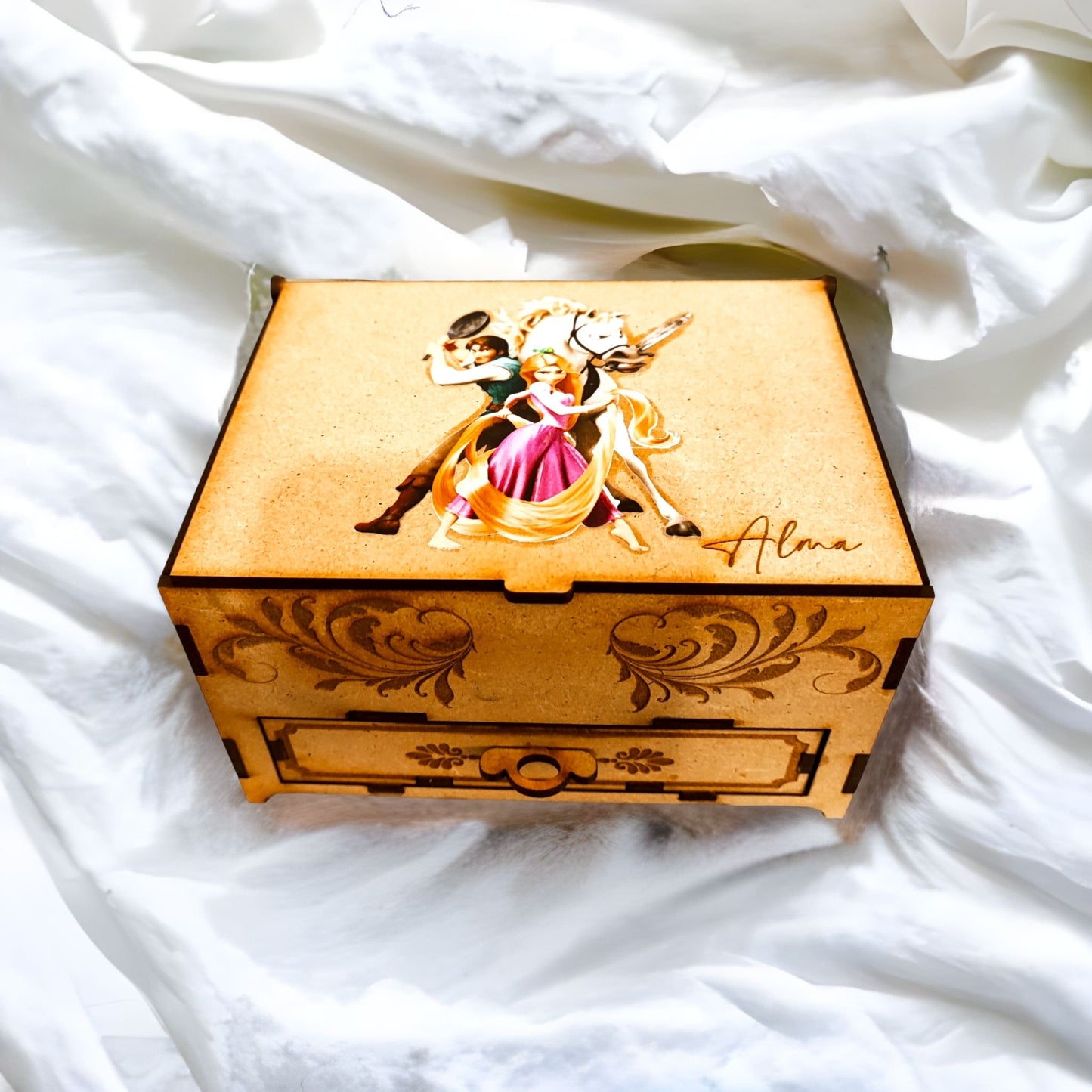 "Joyero de madera con cajón y diseño de Rapunzel, el regalo perfecto para fans de la princesa" - fusoregalos